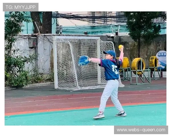 福建省体育局推动棒垒球运动在校园中普及发展