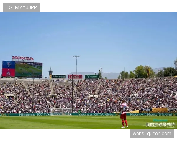 马德里竞技球员抗议点球判罚，VAR介入后维持原判